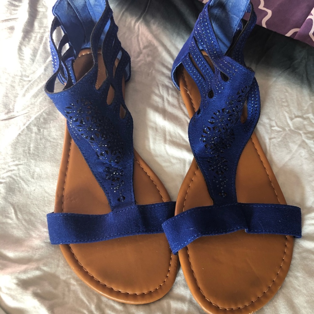 Perfect for Summer! Strappy Sandals 🌸🌺